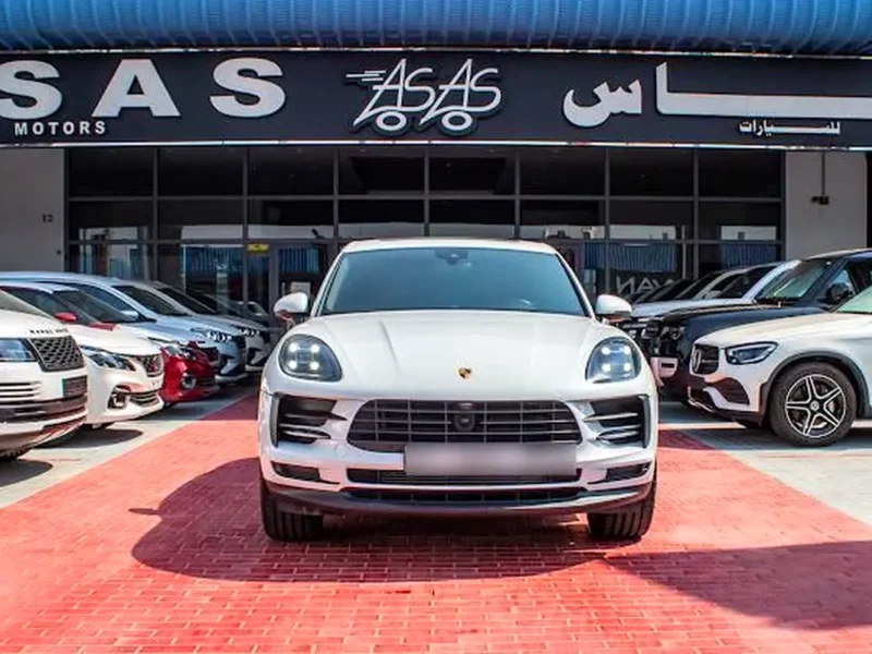 2020 Porsche Macan Standard 4 Cylinders Engine GCC Specs White Red