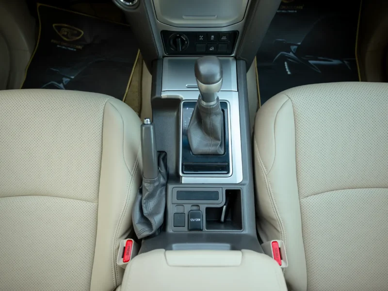 2022 Toyota Prado GXR 6 Cylinders Engine White Beige GCC Specs 4WD