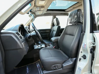 2022 Mitsubishi Pajero GLS 6 Cylinders Engine White Black GCC Specs 4WD