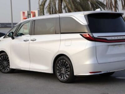 2025 Lexus LM 350h 2.5L 4-Cylinder Hybrid White Beige