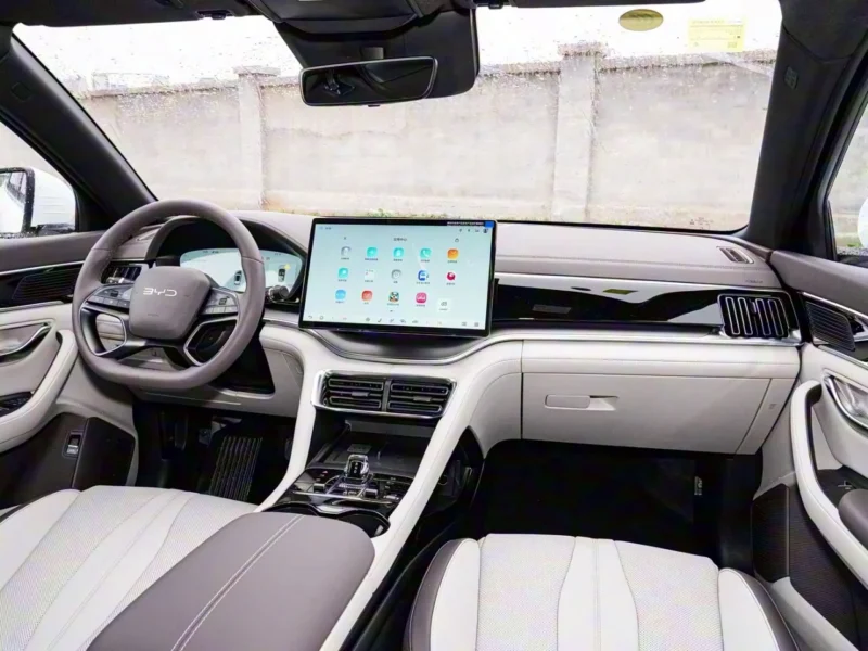 2025 BYD Song Plus DM-I FLAGSHIP SMART DRIVING EDITION Black Beige