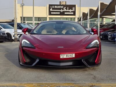 McLaren 570 GT Model 2017 Powerful V8 Twin-Turbo Engine Red Beige