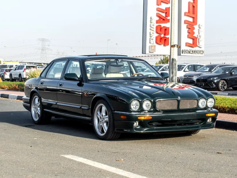2001 Jaguar XJ R 8 Cylinders Engine Petrol Green Beige Sedan