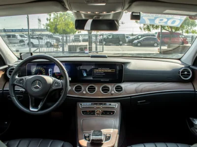 2018 Mercedes-Benz E-Class E400 4Matic 6 Cylinders Engine White Black Sedan