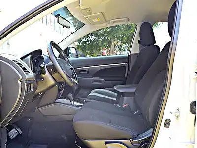 2022 Mitsubishi ASX GLX 4 Cylinder Engine White Black SUV GCC Specs