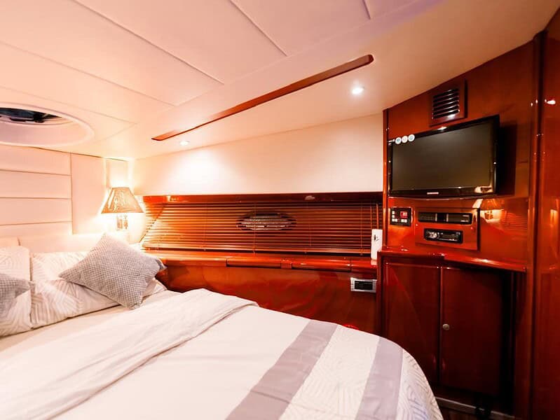 Rental Yacht Charters Dubai UAE