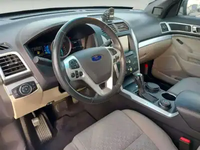 2012 Ford Explorer XLT 6 Cylinders Engine Black Beige SUV Neat and Clean Car