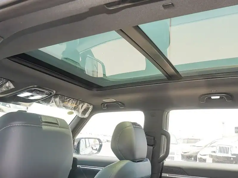 2024 Changan Deepal Air Suspension 2024 1.5L 4WD Petrol Green Black