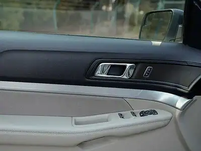 2018 Ford Explorer XLT 3.5L 6 Cylinders Engine 4WD GCC White Beige