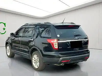 2012 Ford Explorer XLT 6 Cylinders Engine Black Beige SUV Neat and Clean Car
