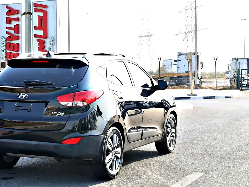 2015 Hyundai Tucson Limited 4 Cylinders Engine Black SUV GCC Specs