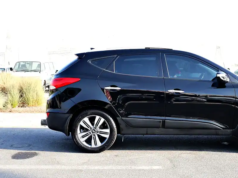 2015 Hyundai Tucson Limited 4 Cylinders Engine Black SUV GCC Specs