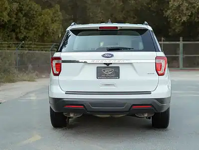 2018 Ford Explorer XLT 3.5L 6 Cylinders Engine 4WD GCC White Beige