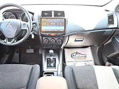 2022 Mitsubishi ASX GLX 4 Cylinder Engine White Black SUV GCC Specs