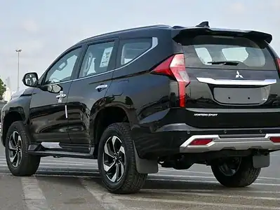 2025 Montero Sport GLS 3.0L 4WD Petrol A/T Black Black GCC Specs