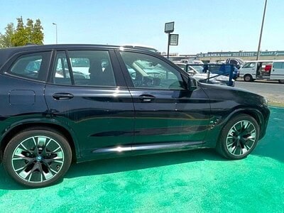 2024 BMW BMW X3 2.0L turbocharged inline-4 Black Red SUV