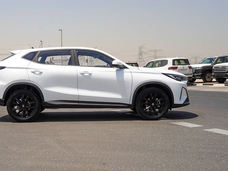 2024 Changan X5 Plus 1.5L 4 Cylinders Engine FWD Petrol White Black