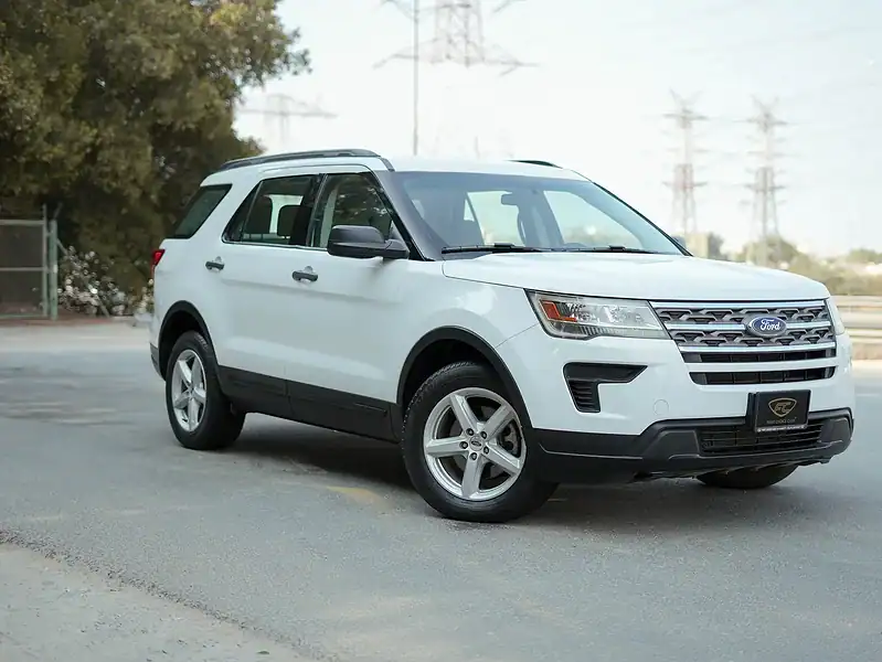 2018 Ford Explorer XLT 3.5L 6 Cylinders Engine 4WD GCC White Beige