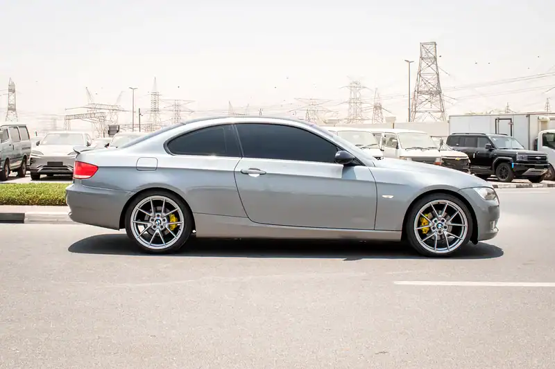 2008 BMW 3-Series 320i Good Condition and Well-Maintained Grey Beige