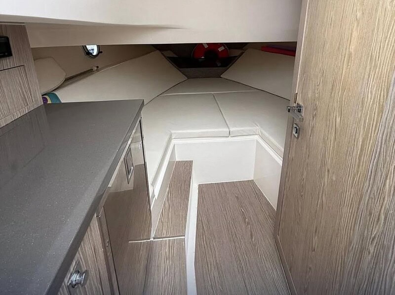 Yacht Charters Rental Available in Dubai UAE