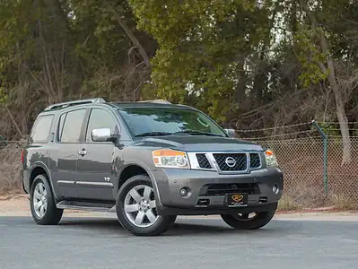 2010 Nissan Armada LE 5.3L 8 Cylinder Engine GCC Specs Grey Beige