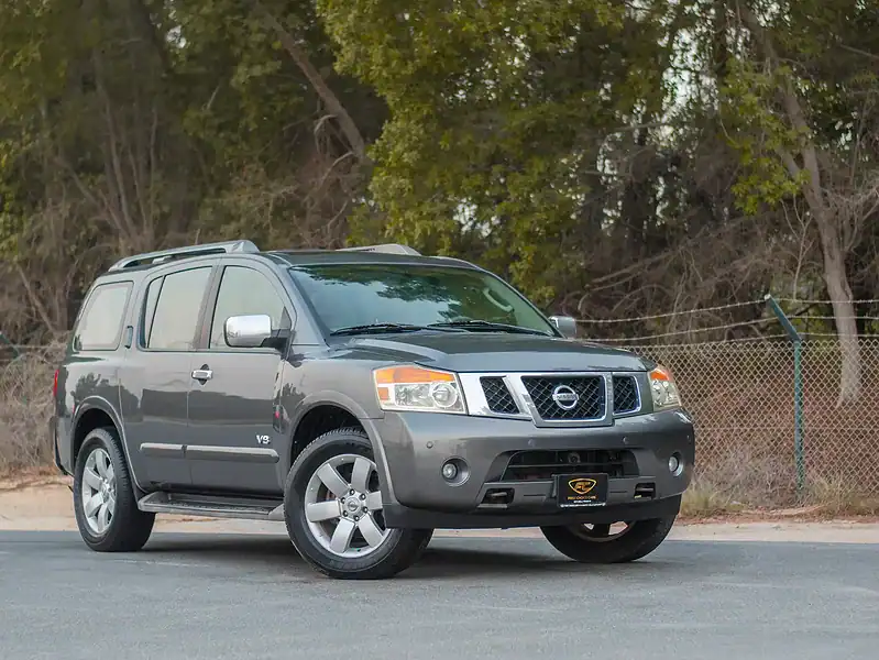 2010 Nissan Armada LE 5.3L 8 Cylinder Engine GCC Specs Grey Beige