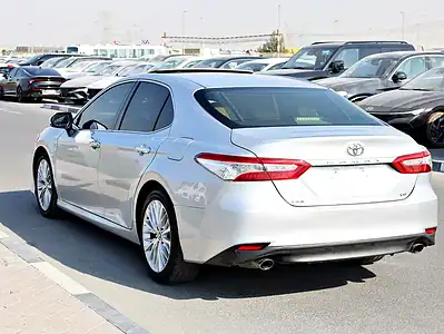 2020 Toyota Camry Grande 6 Cylinders Engine Silver Beige GCC Specs