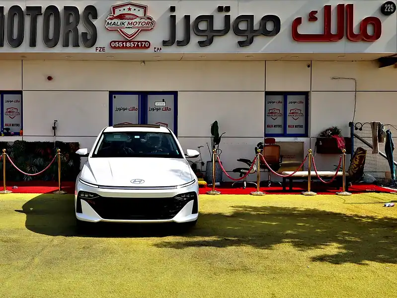 2025 Hyundai Accent SEL 4 Cylinder Engine White Black Sedan GCC Specs