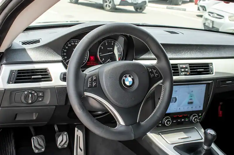 2008 BMW 3-Series 320i Good Condition and Well-Maintained Grey Beige