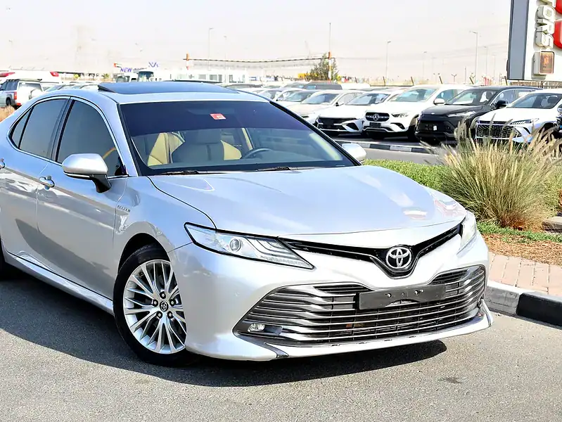 2020 Toyota Camry Grande 6 Cylinders Engine Silver Beige GCC Specs