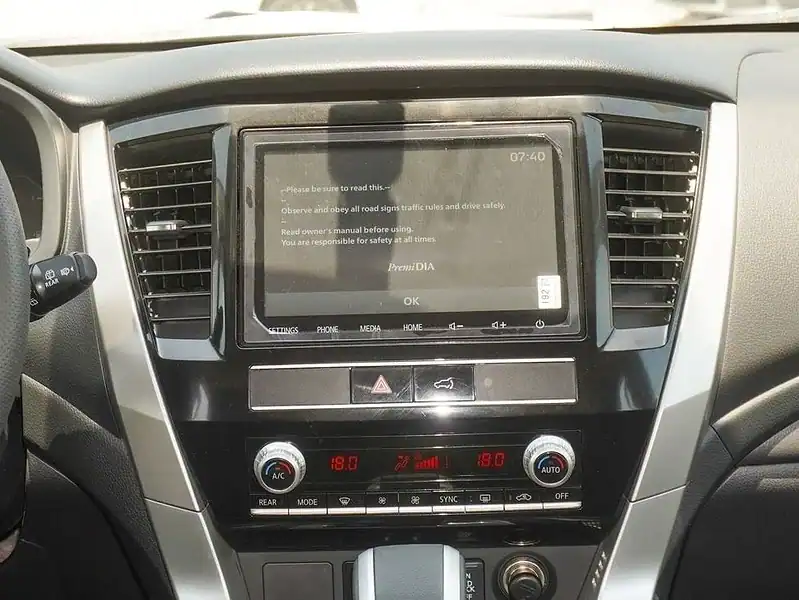 2025 Mitsubishi Montero Sport 3.0L 4WD Petrol White Black GCC Specs