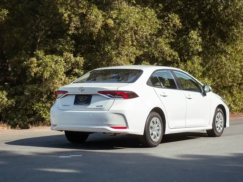2022 Toyota Corolla XLI 1.6L 4 Cylinders Engine White Grey GCC Specs