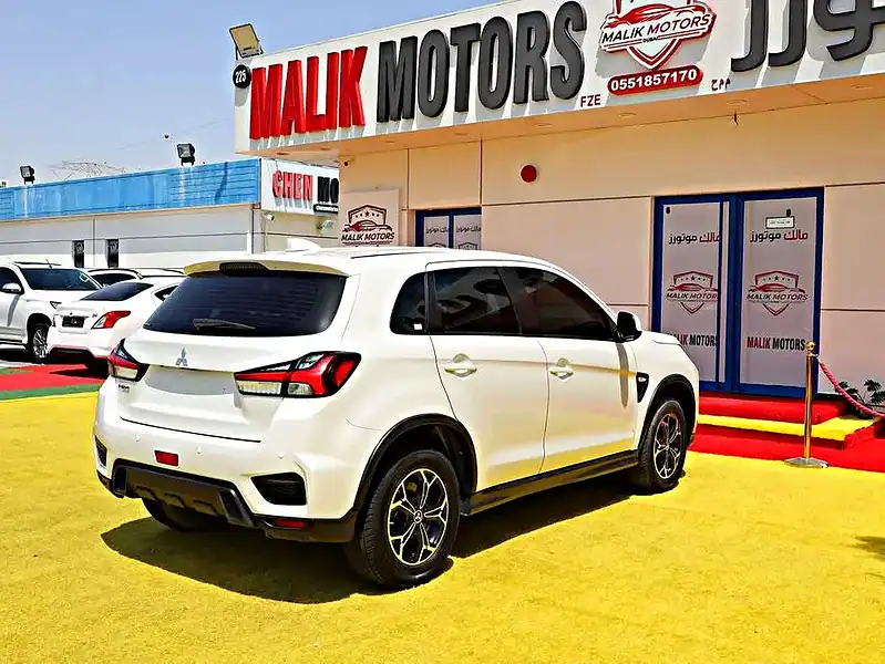 2022 Mitsubishi ASX GLX 4 Cylinder Engine White Black SUV GCC Specs