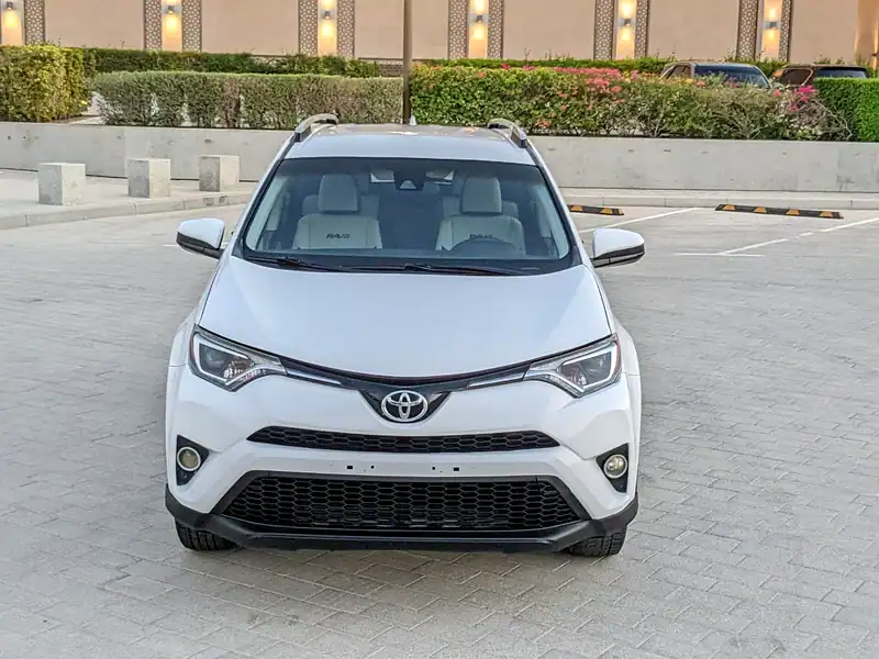2017 Toyota Rav 4 MID 4 Cylinder Engine White Grey SUV Premium Condition