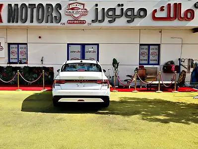 2025 Hyundai Accent SEL 4 Cylinder Engine White Black Sedan GCC Specs