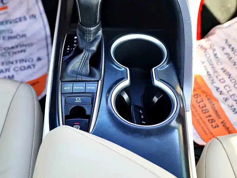 2020 Toyota Camry Grande 6 Cylinders Engine Silver Beige GCC Specs