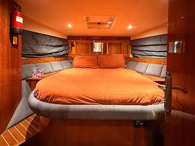 Yacht Charters Rental in Dubai UAE