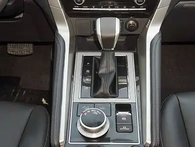 2025 Mitsubishi Montero Sport 3.0L 4WD Petrol White Black GCC Specs