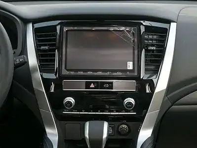 2025 Montero Sport 3.0L 4WD Petrol White Black GCC Specs