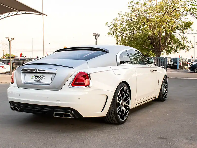 2015 Rolls-Royce Wraith Standard Smooth and powerful V12 White Red Coupe