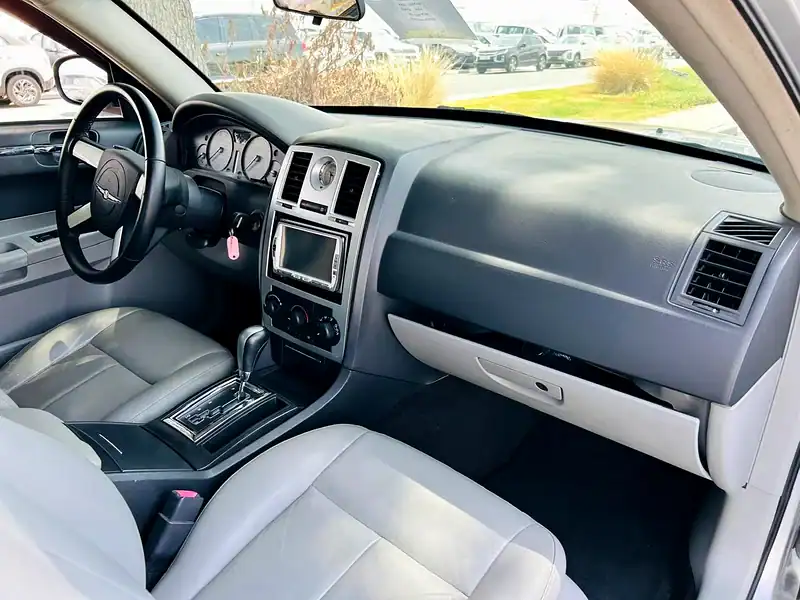 2007 Chrysler 300C Other 6 Cylinders Engine Silver Beige Sedan