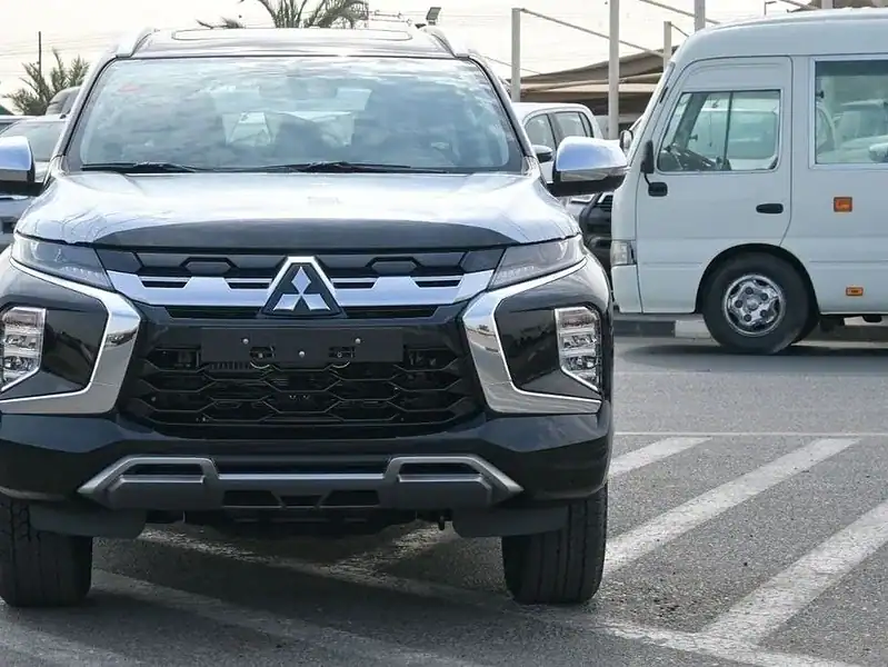 2025 Montero Sport GLS 3.0L 4WD Petrol A/T Black Black GCC Specs