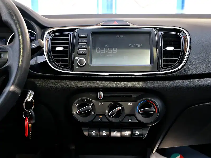 2022 Kia Pegas MPI Top 4 Cylinders Engine Blue Black Sedan GCC Specs