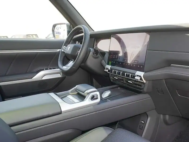 2024 Changan Deepal Air Suspension 2024 1.5L 4WD Petrol Green Black