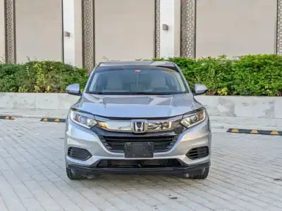 2019 Honda HR-V EX 4 Cylinders Engine Silver Beige SUV GCC Specs