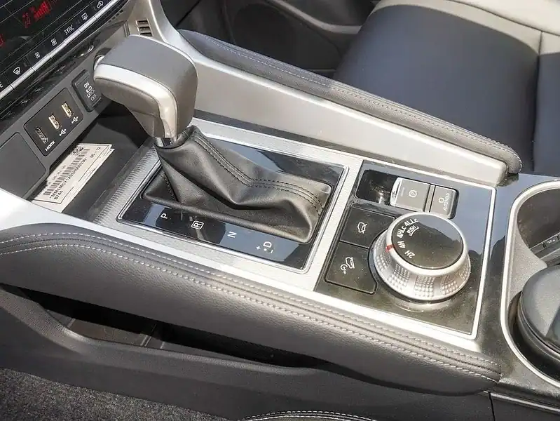 2025 Montero Sport HighLine Prime Edition 3.0L 4WD Petrol AT Grey Black