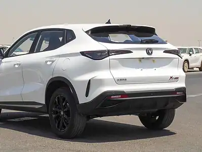 2024 Changan X5 Plus 1.5L 4 Cylinders Engine FWD Petrol White Black