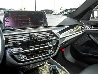 2017 BMW 5-Series 530i M Sport 2.0L Twin-Turbo Petrol 5A Grade White Black