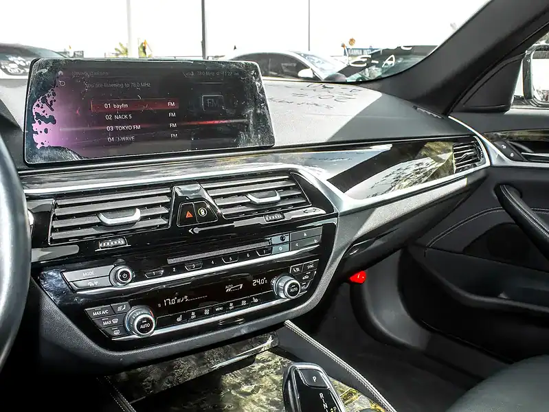 2017 BMW 5-Series 530i M Sport 2.0L Twin-Turbo Petrol 5A Grade White Black