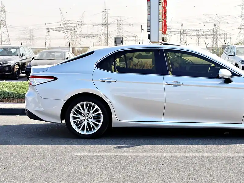 2020 Toyota Camry Grande 6 Cylinders Engine Silver Beige GCC Specs